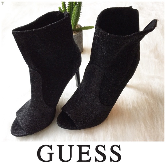 Guess Shoes - 💥 3/$15 Guess Stiletto Ankle Boots Shiny Black